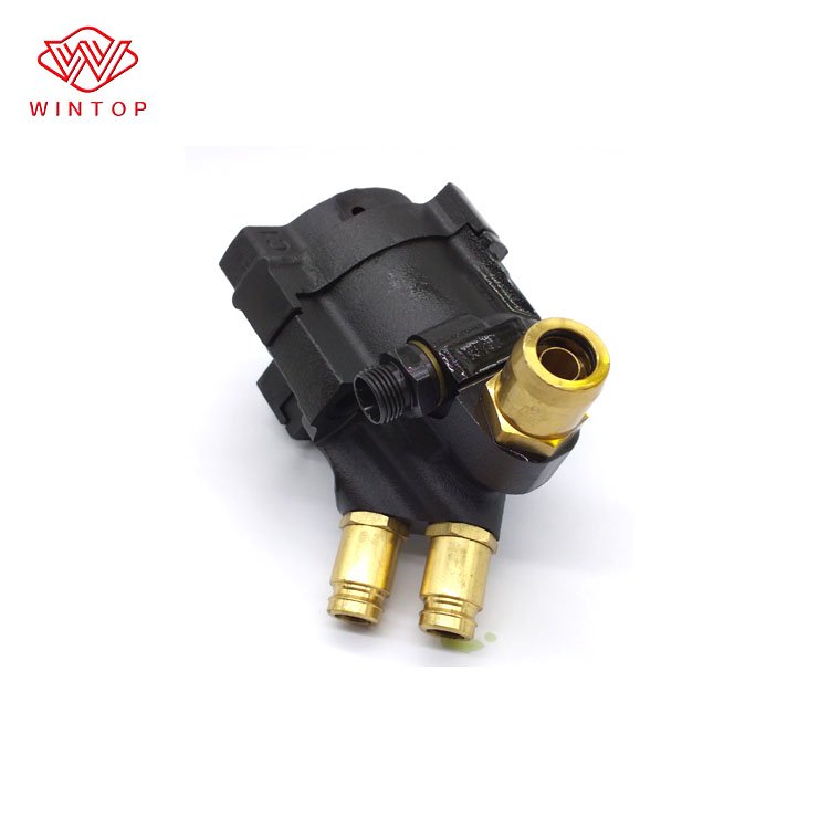 Heavy Duty European Truck Auto Spare Parts Fuel Pump Oem 1518142