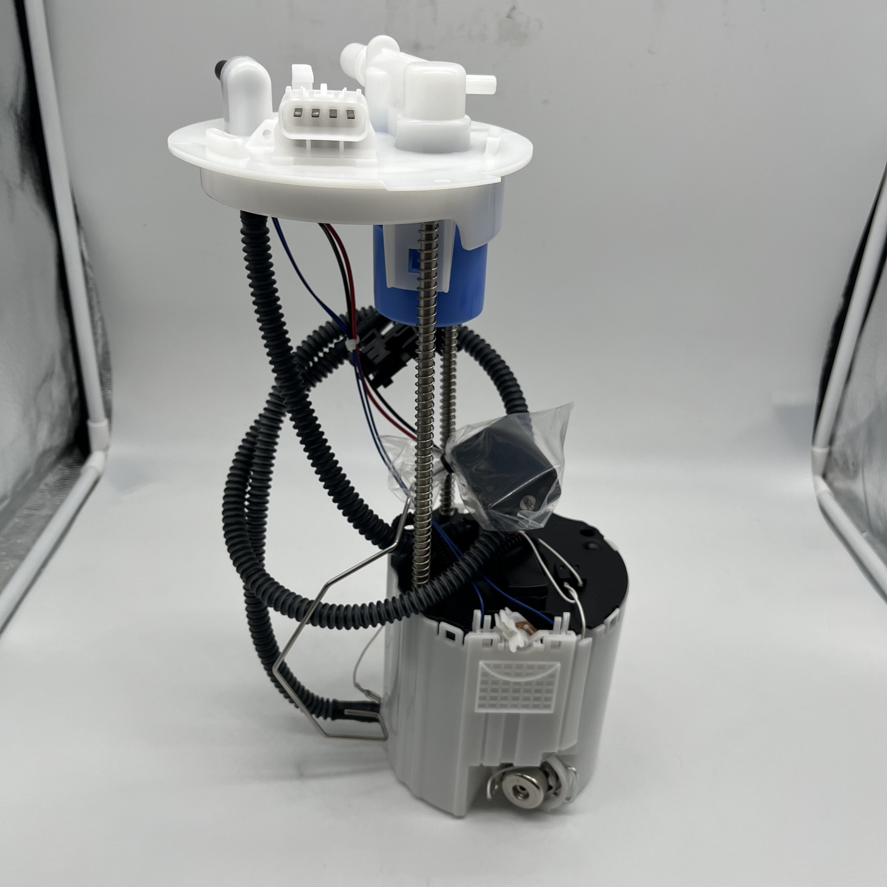 13506688 Auto parts Fuel Pump Assembly for Chevrolet Spark WNFP-00163 13506688