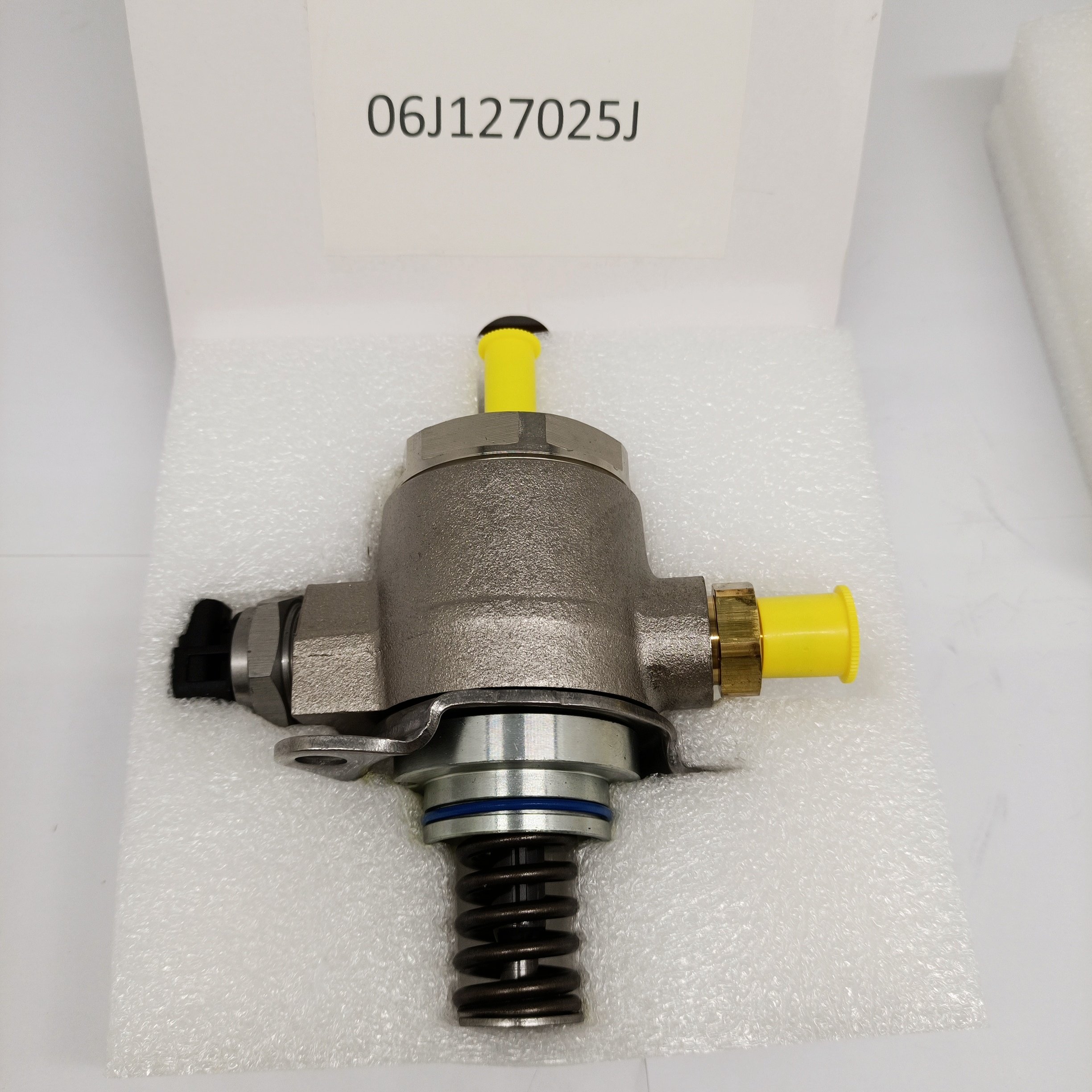 High Pressure Fuel Pump for Auudi A4 A5 Quaattro A6 Q5 TT 1.8L 2.0L 06J127025F, 06J127025G, 06J127025J, 06J127025E