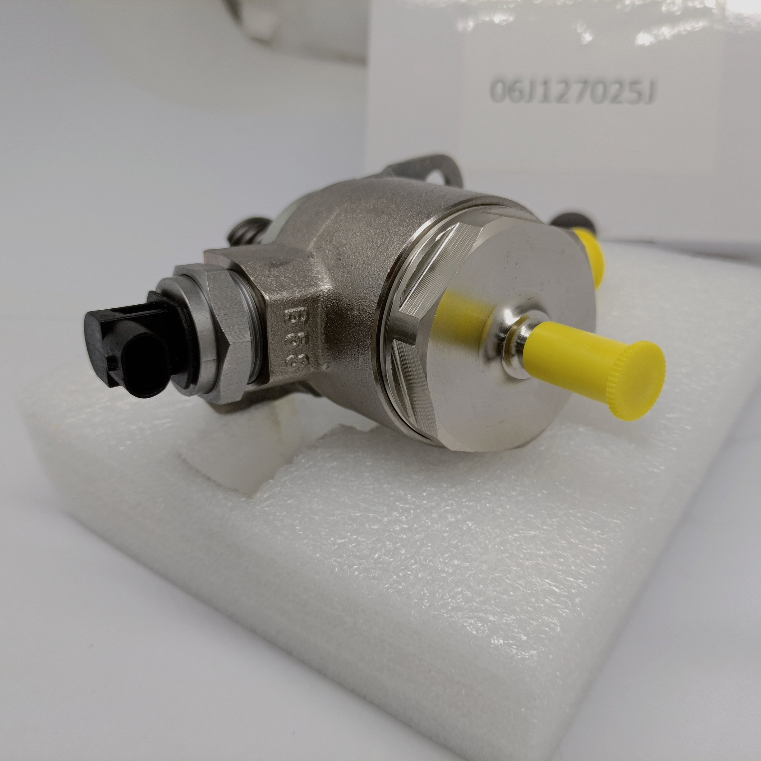 High Pressure Fuel Pump for Auudi A4 A5 Quaattro A6 Q5 TT 1.8L 2.0L 06J127025F, 06J127025G, 06J127025J, 06J127025E