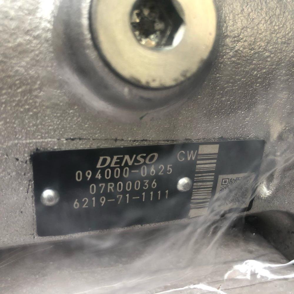 SAA12V140E-3 6219-71-1111 6219-71-1110 6219-71-1121 6219-71-1101 6219-71-1201 fuel pump for PC2000-8 WA800-3 SAA12V140