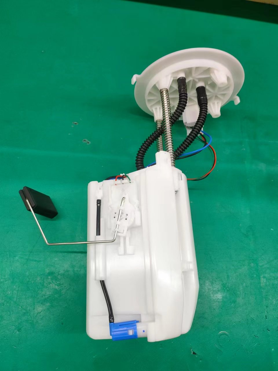 Electric Fuel Pump Module Assembly for Toyota HILUX Vigo 4Runner (2016-2019)