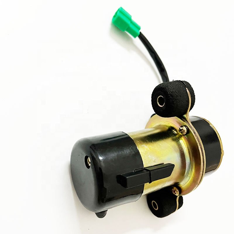 UC-V4 12V 15100-85501 DB51T DD51T DC51T DA51T Fuel Pump For Suzuki SUPER CARRY Honda Magna V65 1983-1986