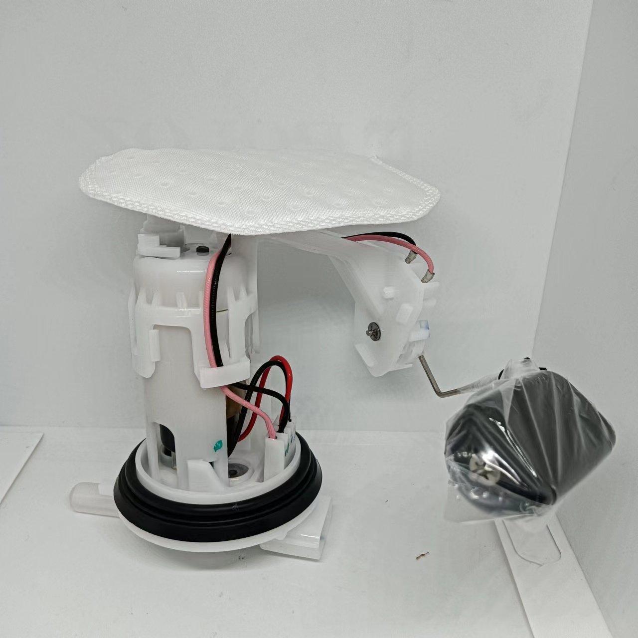 Hot Selling Motorcycle Fuel Pump Assembly OE 16800-GGL-J00 Motorcycle Fuel Pump For Honda