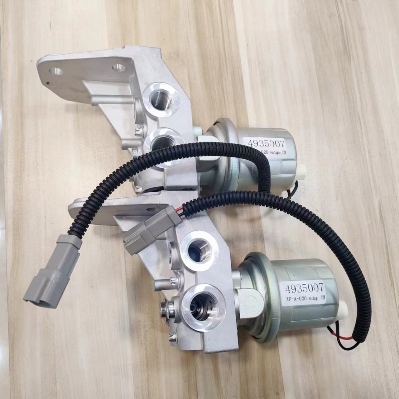 New Durable Suitable Electronic Fuel Pump for Cummins QSC8.3/ISC/QSB5 12V 24V for NewHollandTG255 TG285 Electronic Fuel Pump