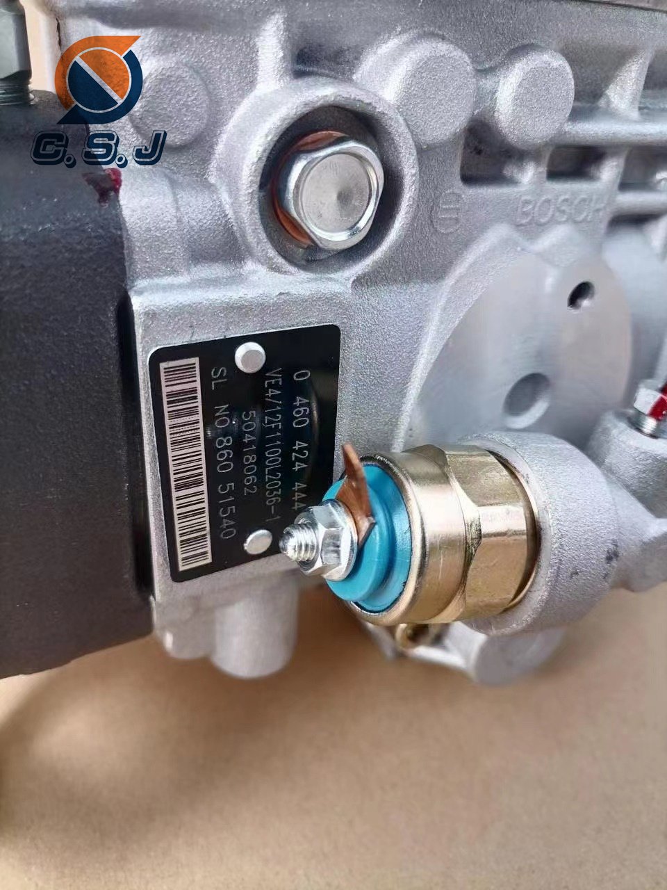 Factory direct sales hot sale diesel fuel injection pump 0460424444 VE4/12F1100L2036-1 50418062 for KOMATSU WB93R-5E0