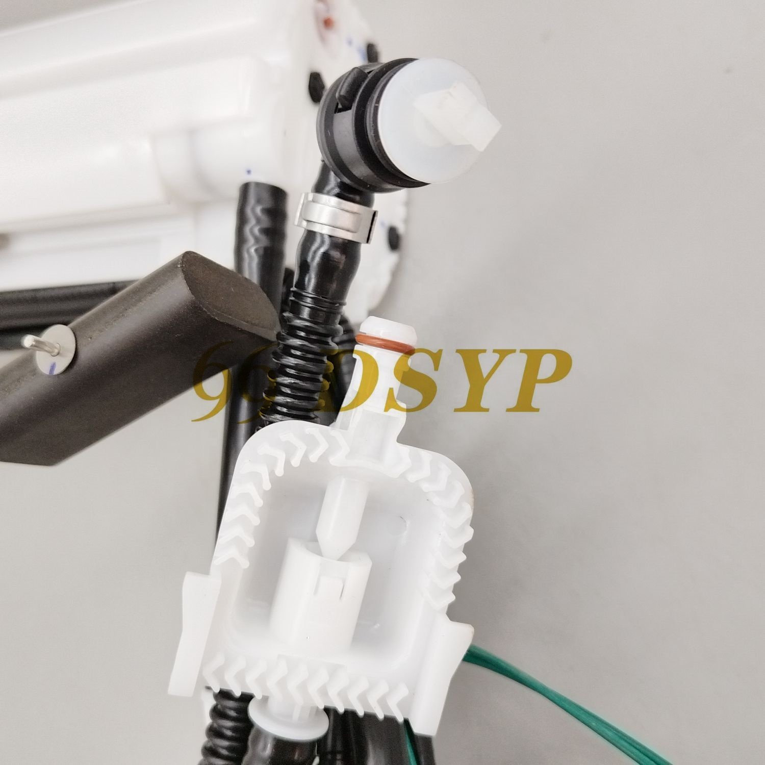 DSYP ZCBM005D Fuel Pump Assembly 16117373503 16117373458 For BMW 5 Series E60 523i 525Li 530Li