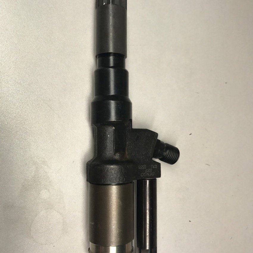 high quality Genuine New Diesel Common Rail Fuel Injector for HINO K13C 0950000137 095000-0139 23910-1043 095000-0137