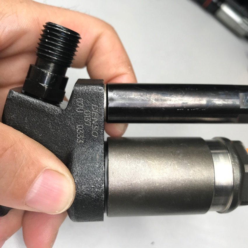 high quality Genuine New Diesel Common Rail Fuel Injector for HINO K13C 0950000137 095000-0139 23910-1043 095000-0137