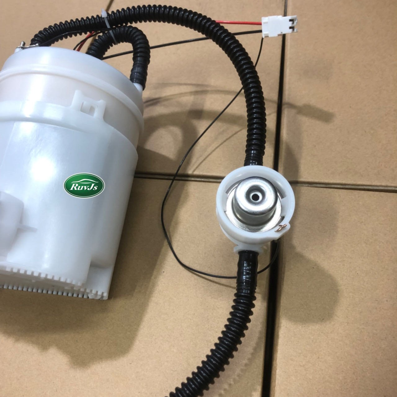 RuvJs auto parts Fuel Pump WGS500060 WGS500061 WGS500120 For Land Rover Range Rover 2005-2009 Discovery 3 2005-2009
