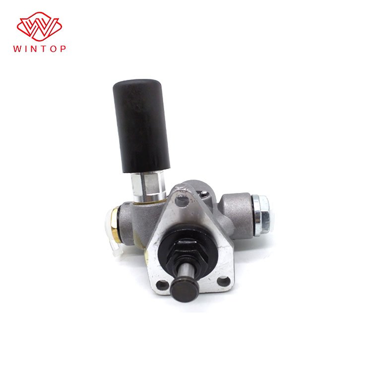 European Truck Auto Spare Parts Diesel Hand Fuel Pump Truck Feed Pump Oem 1307770