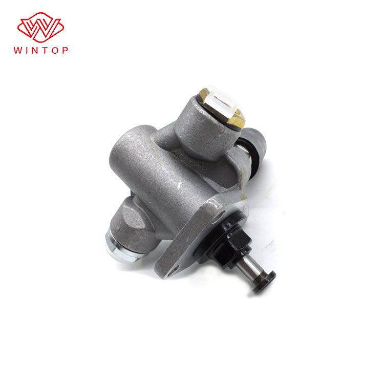 European Truck Auto Spare Parts Diesel Hand Fuel Pump Truck Feed Pump Oem 1307770