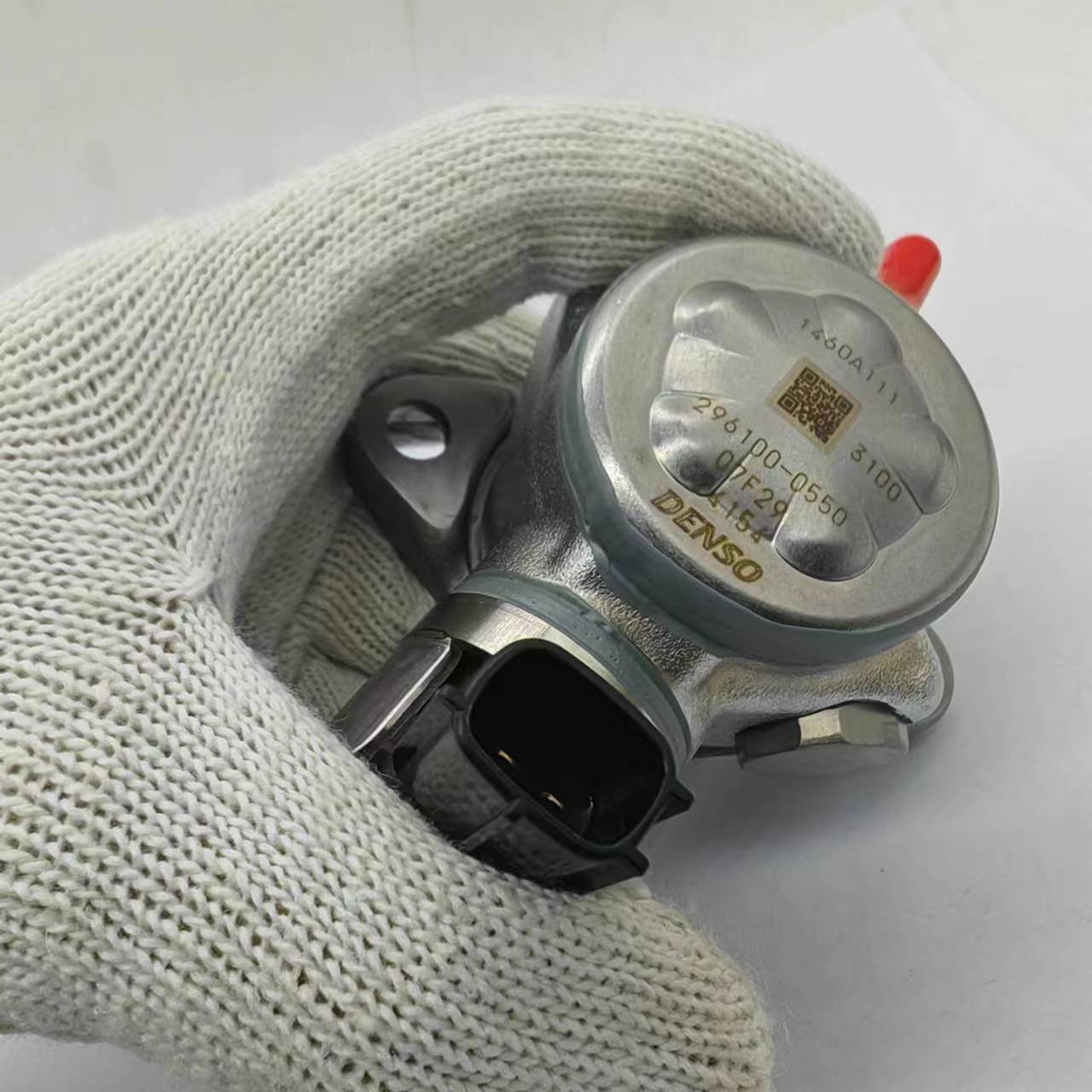 The 1460A111 is suitable for Mitsubishi Motors Original Equipment Manufacturer authentic fuel pump assemblies