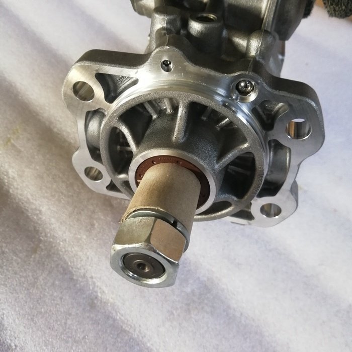 QSB6.7 QSB5.9 VP44 truck engine spare parts fuel injection Pump 04705060413939940 3937690 diesel injection pump