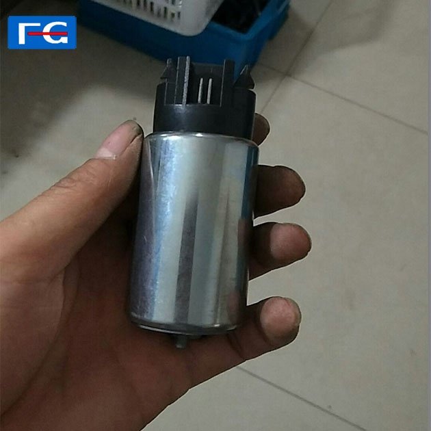 Automotive Gasoline Electric Fuel Pump electric 23221-28030 23221-16490 2322116490 12V /24V electric fuel pump in cars