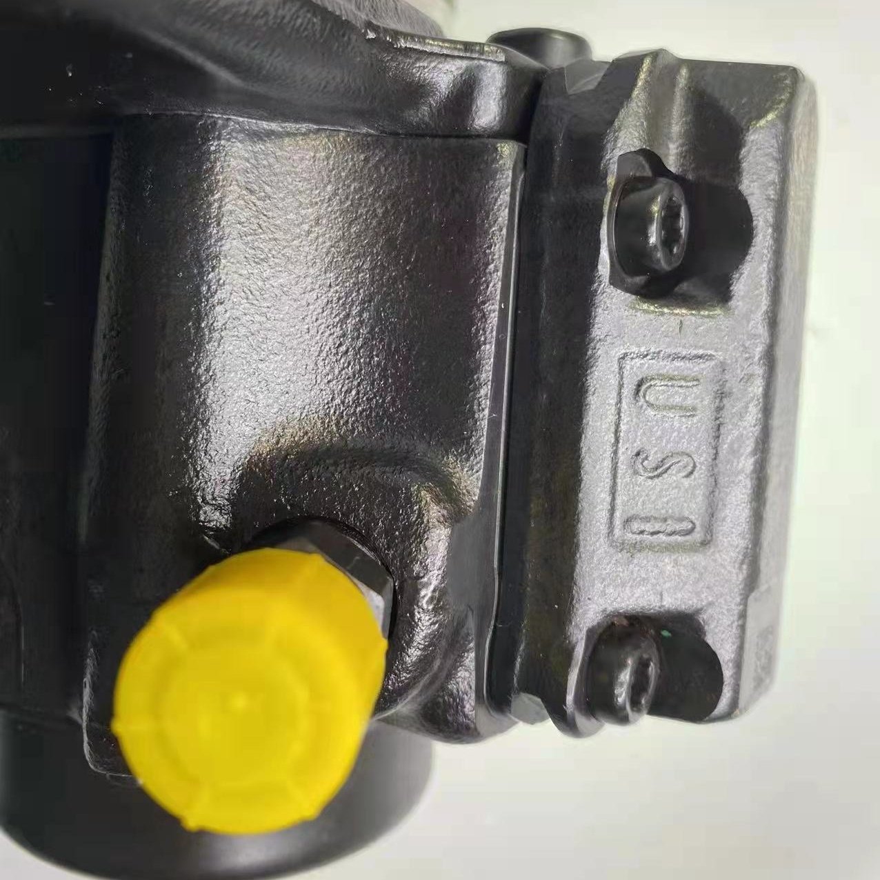auto High Pressure Fuel Pump Assembly OEM 6710700101 6650700401 for Ssangyong ACTYON/KYRON/REXTON/KORANDO C/RODIUS/TIVOLI/MUSSO