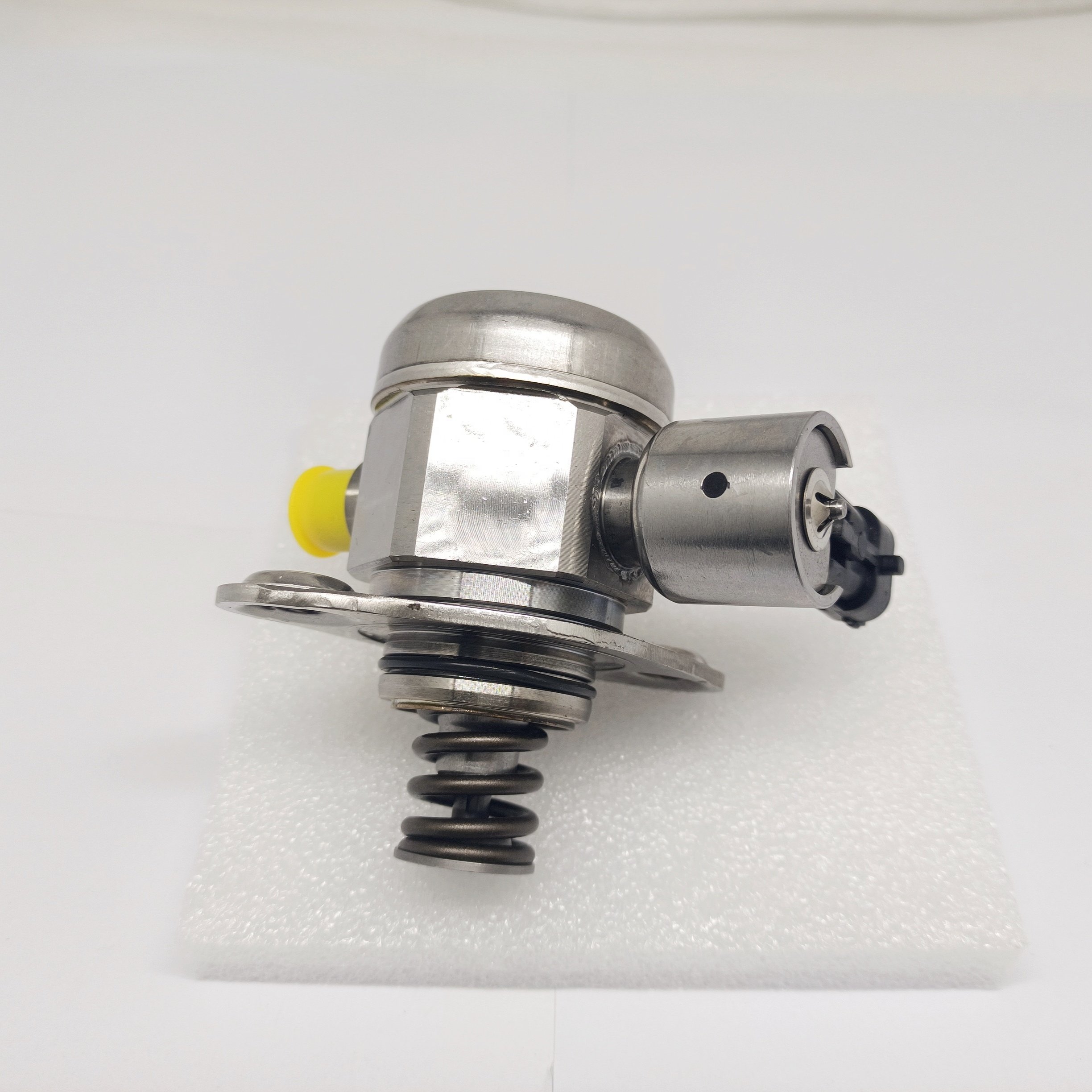 High Pressure Fuel Pump for Jaguuar XF XI XK Lannd Rovver Rannge Rovver 3.0L 5.0L LR011308, LR032174, LR035527, LR081595