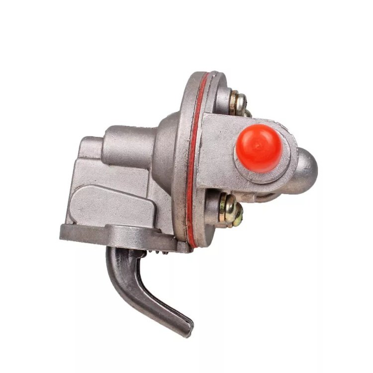 Fuel Pump 15821-52030 1G961-52030 For Engine D662 Z482 D722 V1205 V1505
