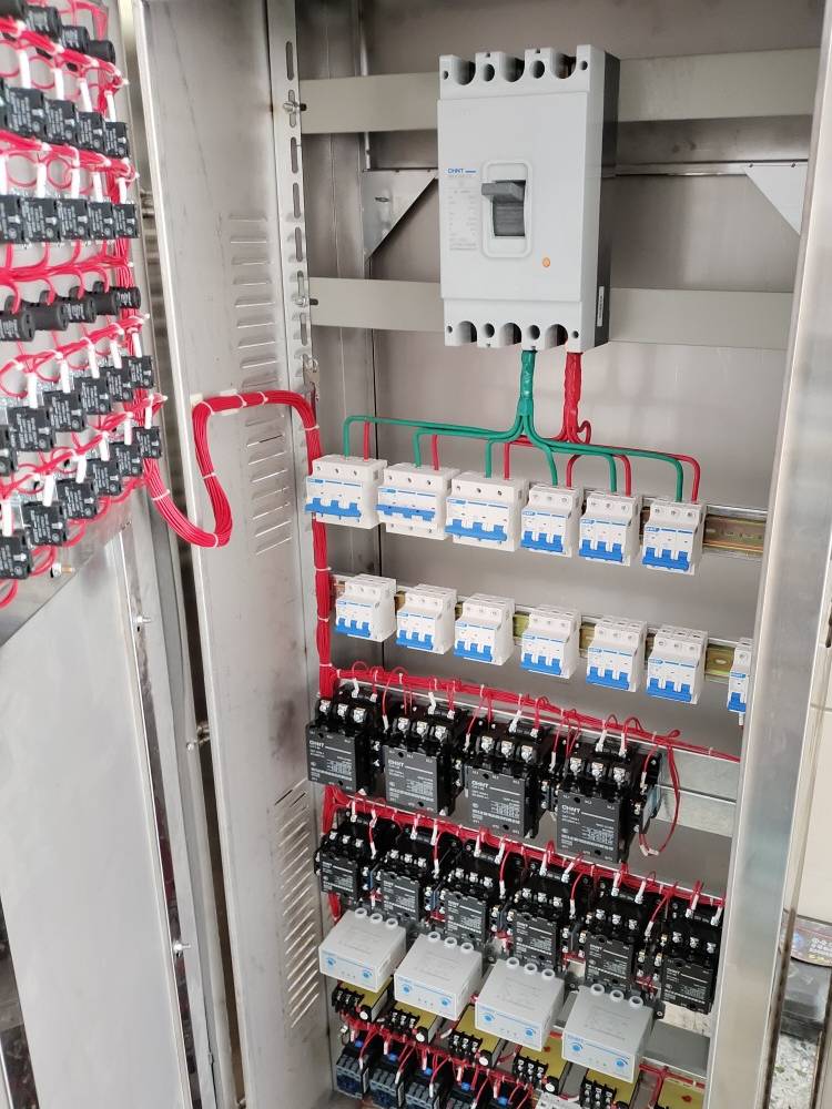 Customized into a pairing cabinet power distribution box power cabinet control cabinet motor startup box frequency conversion soft startup cabinet Shanxi