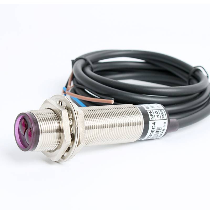 M18 Passion-infrared photoelectric switch sensor long-distance detection 0-3 meters can be adjusted in human body sensing