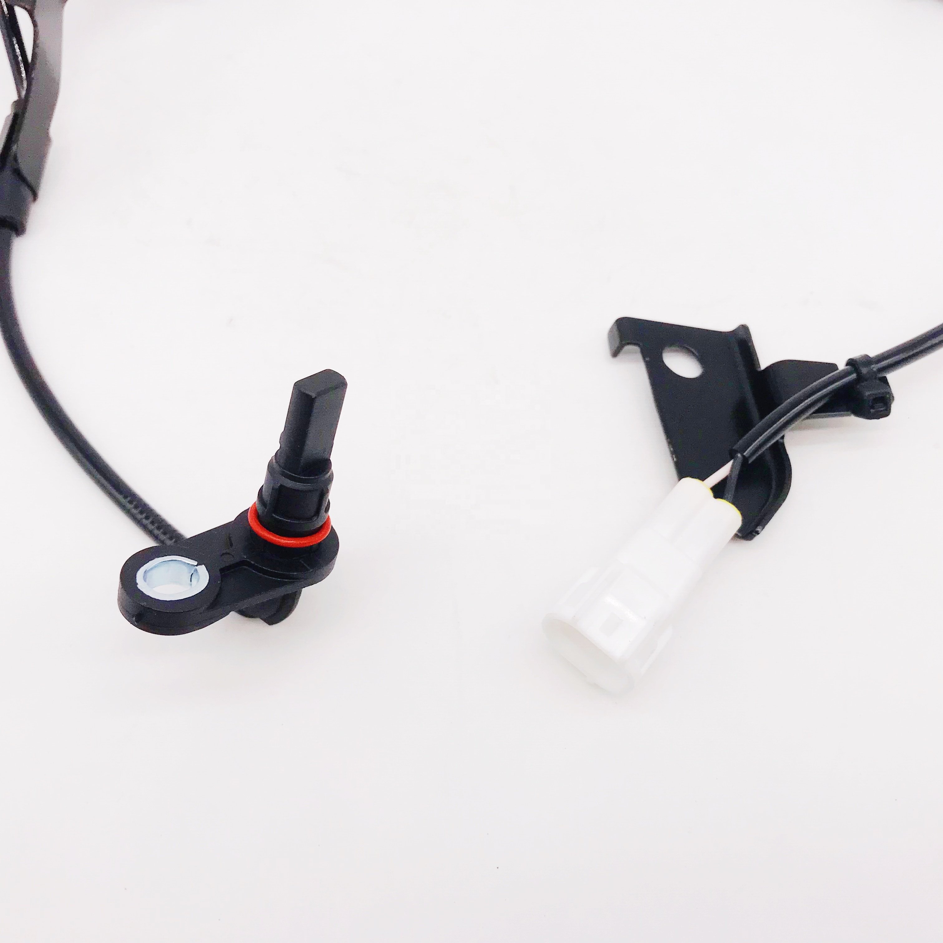 Auto Parts Rear ABS Speed Sensor For Toyota Hilux Revo GGN125 GUN125 KUN125 2015-2019 89546-0K240 89545-0K240