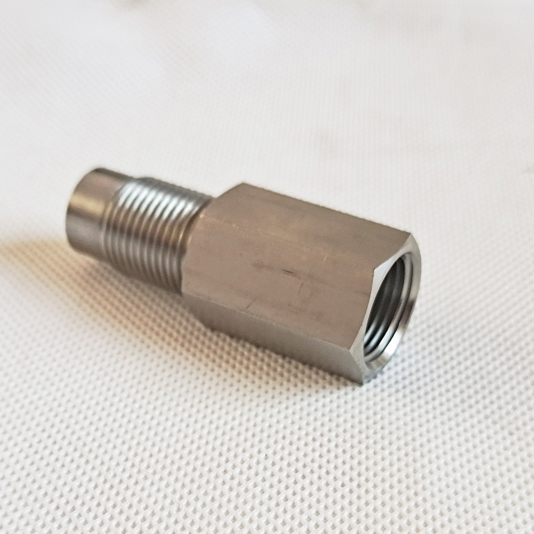 Car Engine Repair Auto Parts OBD Euro5 Quality Mini Catalytic Converter Oxygen Sensor P0420 Checking Light Metallic Catalyst