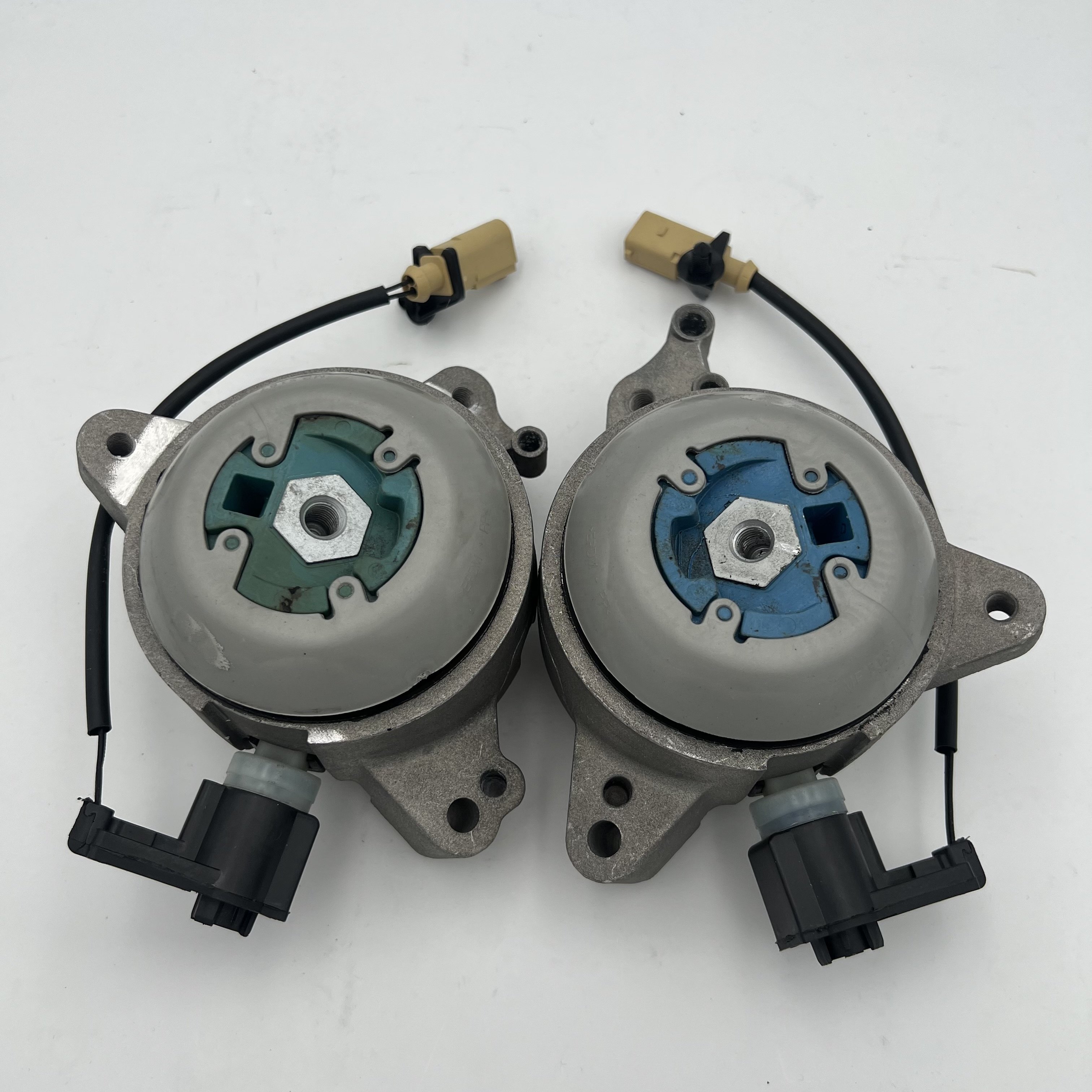 Auto Parts Rubber Engine Motor For Audi A8 Engine Mounting 4H0399151AT