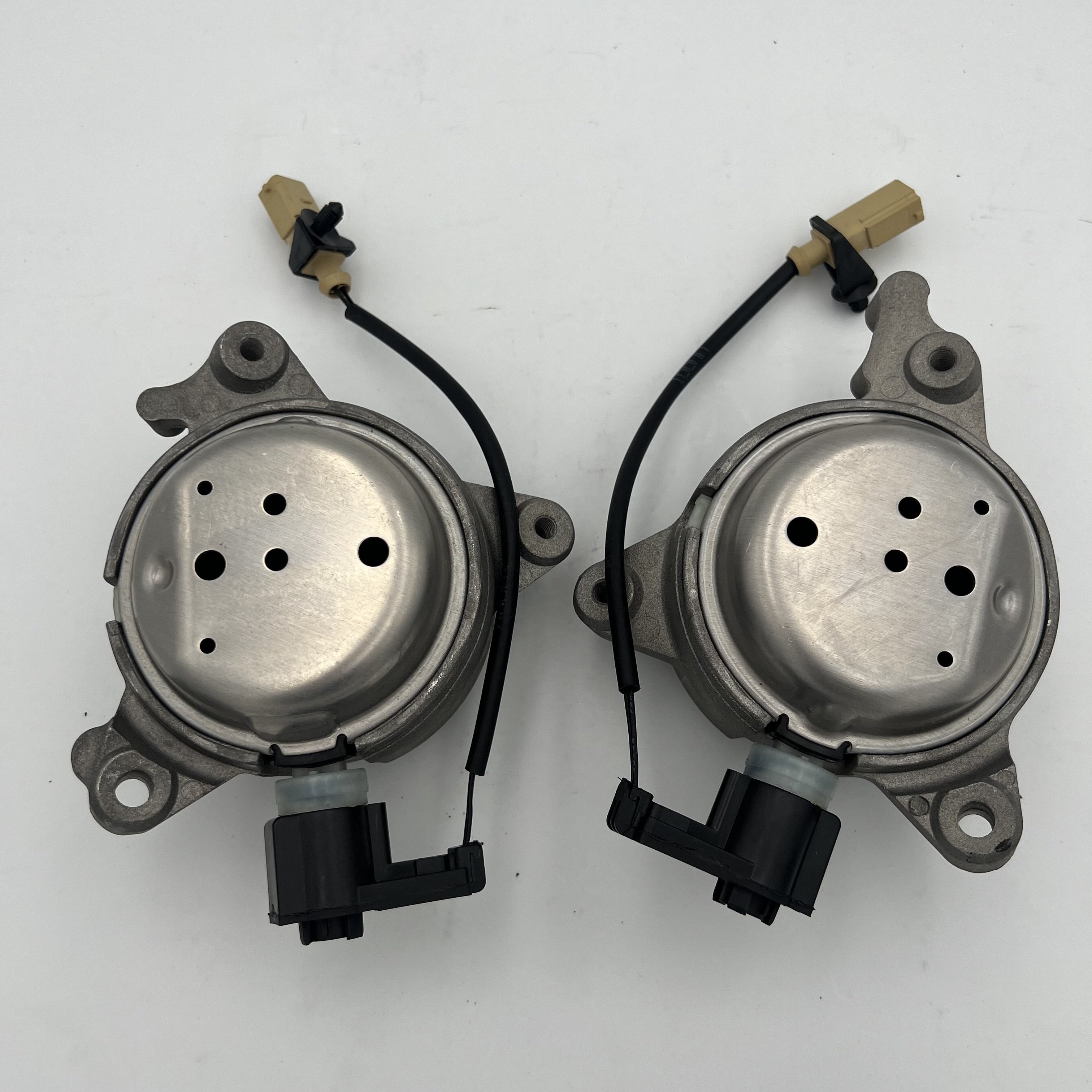 Auto Parts Rubber Engine Motor For Audi A8 Engine Mounting 4H0399151AT