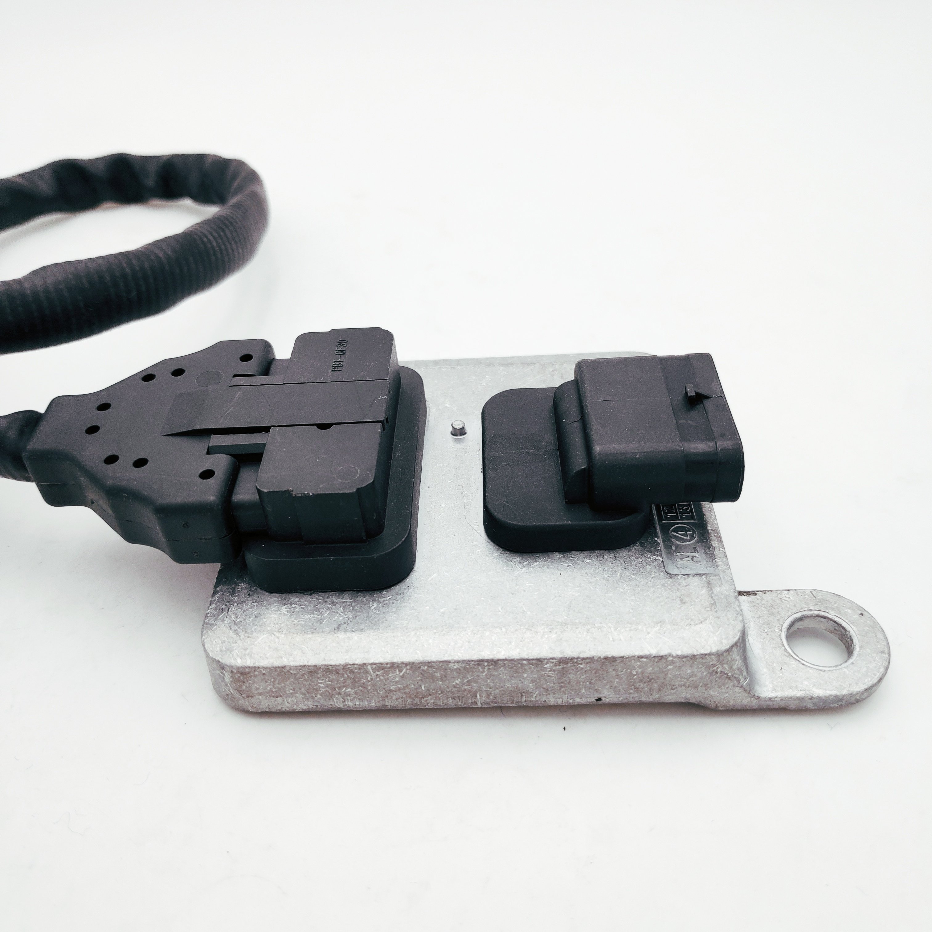 emission system Auto NOx Sensor 5WK9 6683F A009053706 nitrogen oxide sensor Auto Sensor For Mercedes-Benz