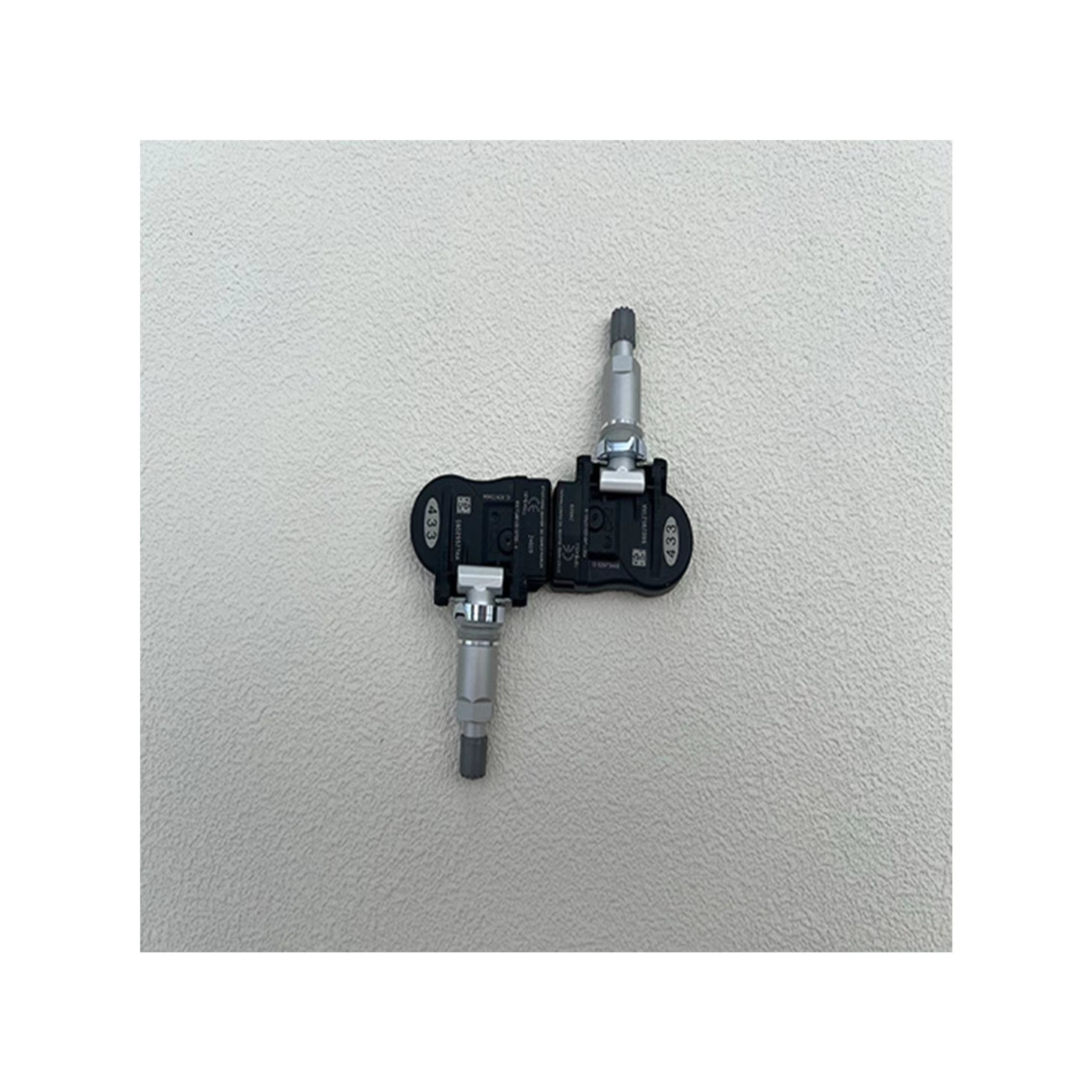Complete Genuine OEM C hrysler D odge J eep TPMS Tire Pressure Sensor 68313387AC