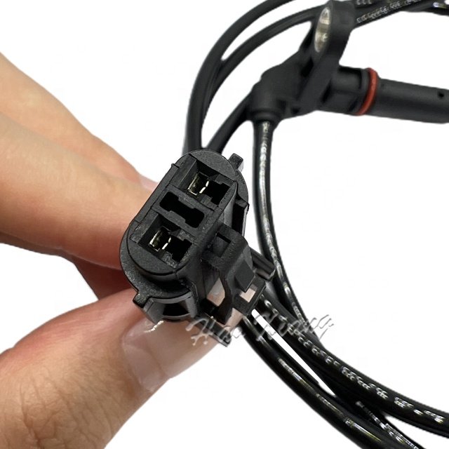 Auto ABS wheel speed sensor OEM MK585280 0265008710 For Mitsubishi Fuso Canter