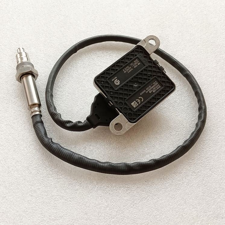 Auto SCR parts Diesel Engine 12V Nitrogen Oxygen Sensor Nox sensor 5WK96749B 4326872