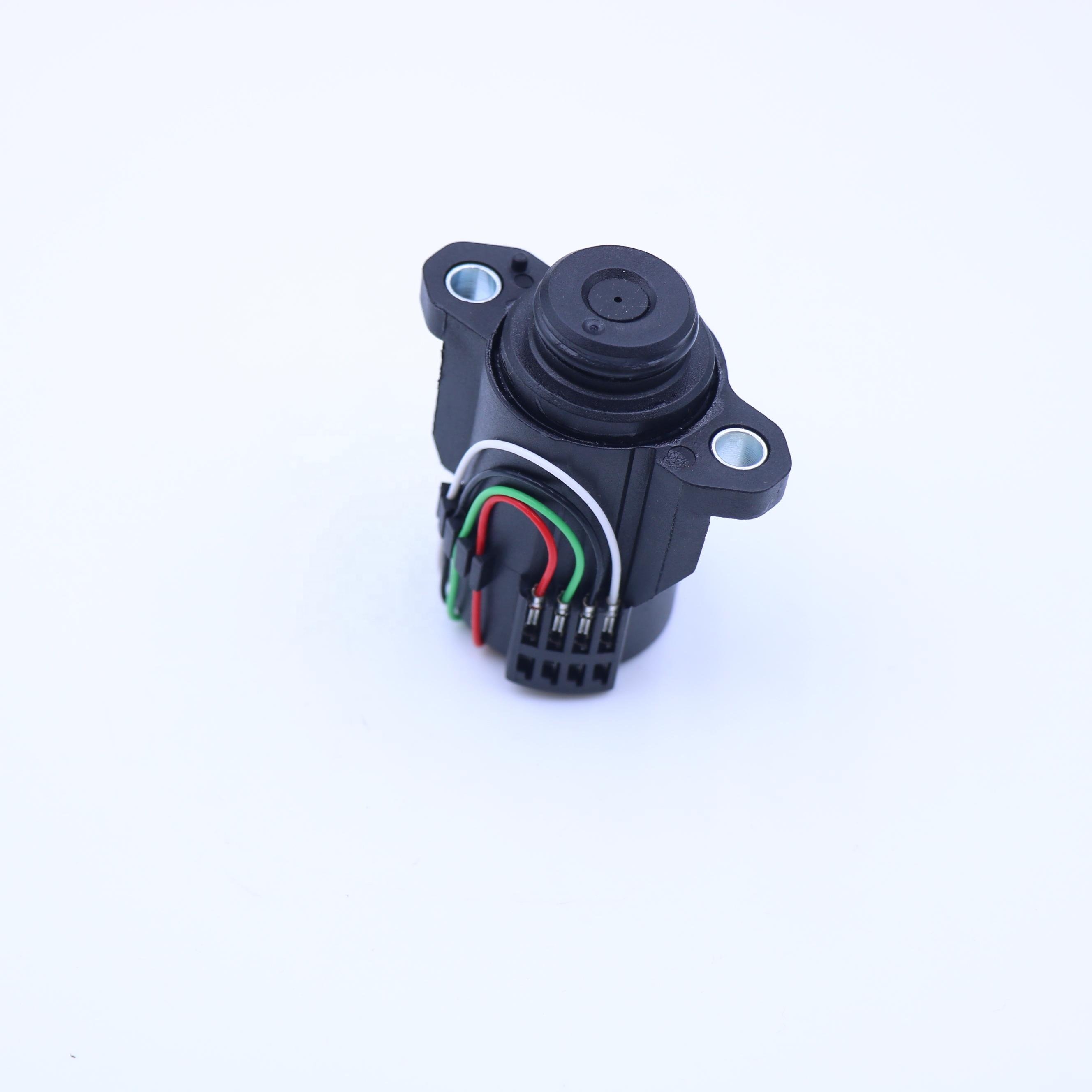 ULB-8-164 A0001405439 New Condition pressure temperature sensor ULB-8-164 for Mercedes Benz truck adbue pump