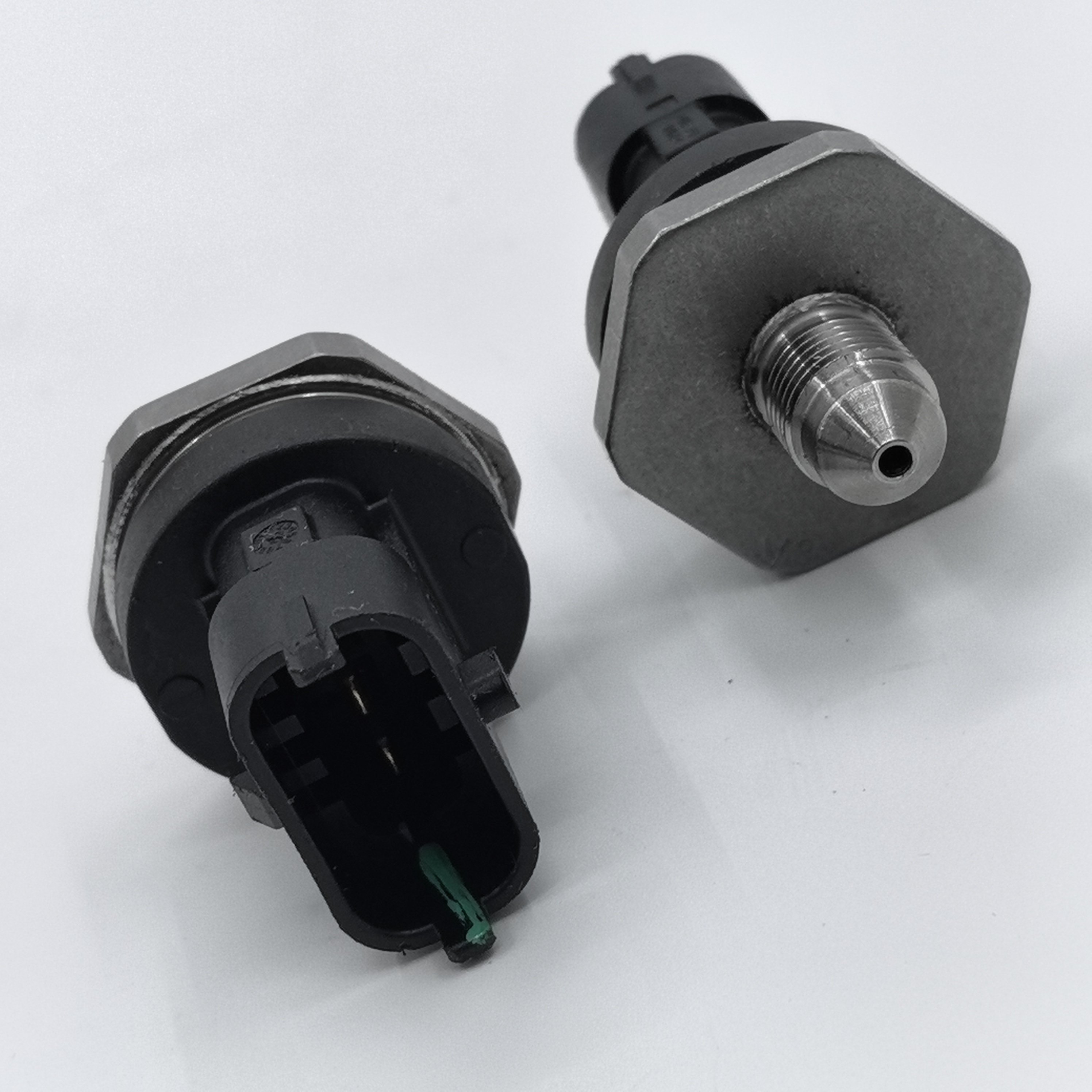 Auto Parts Fuel Rail Pressure Sensor 12621292 12613350 12614935 213-4420 2134420 213-4265 2134265 12589447 For Chevy GMC