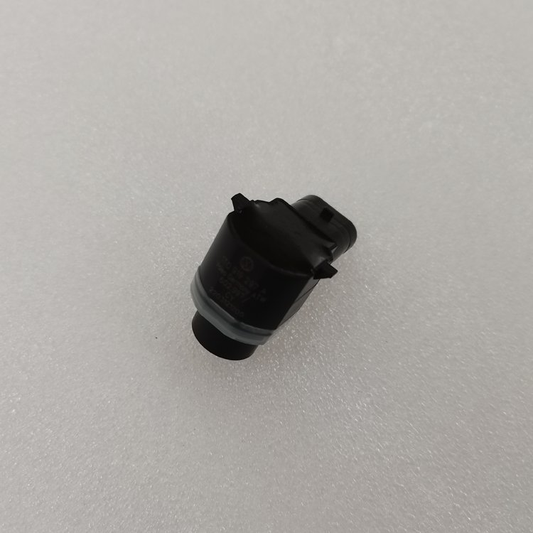 Car Parts Radar Sensor OE 1T0919297A For Audi A3 Q3 VW Tiguan CC Passat Range Rover Evoque Parking Assist System