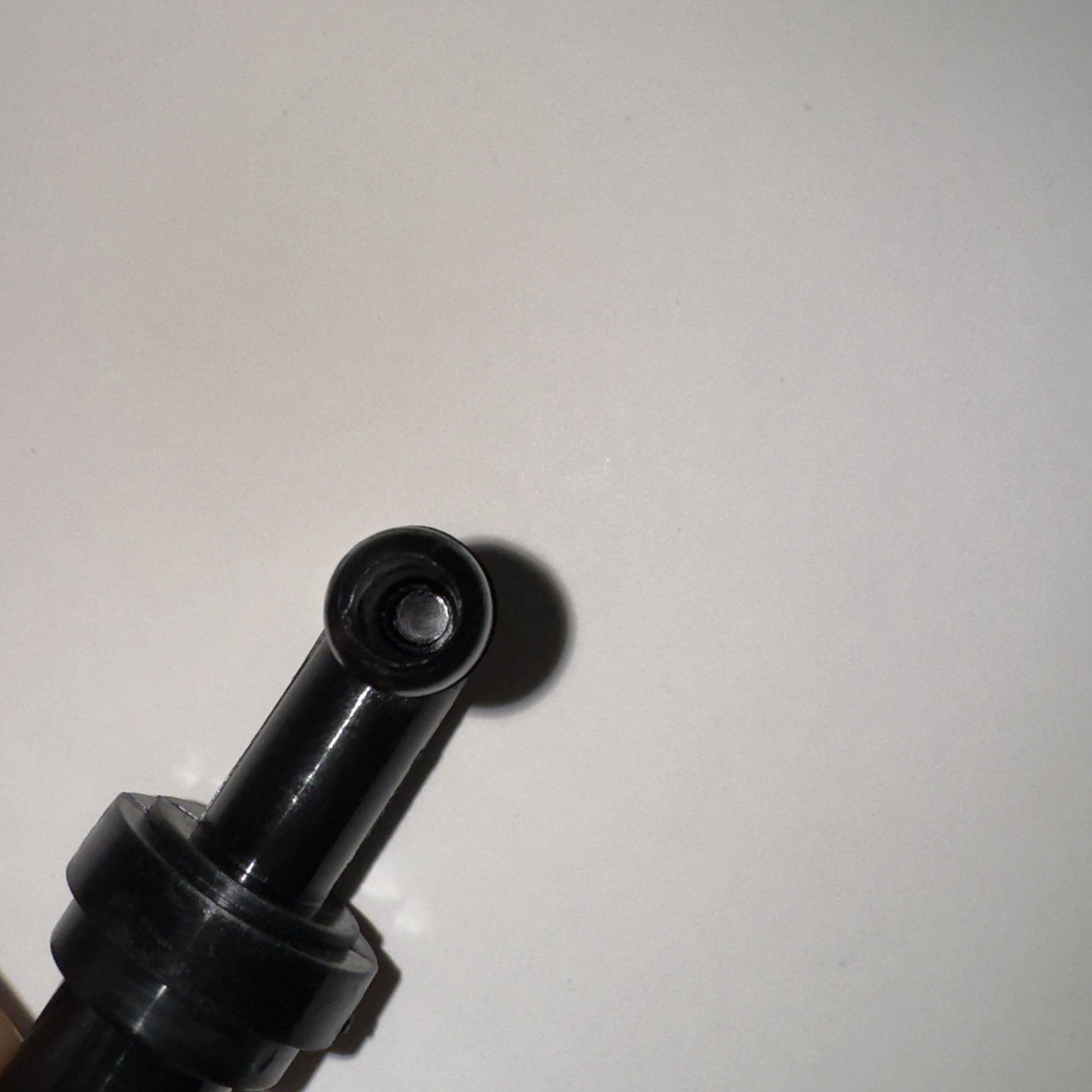 Auto Parts Accessories Factory Wholesale 12204-10040 12204-10030 MD183547 PVC Valve For Toyota Corolla Avensis Raum Car