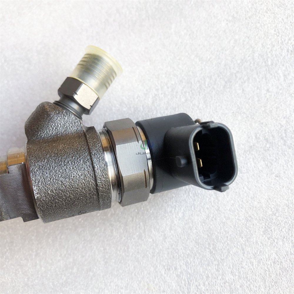 Other Auto Parts ISF2.8 Diesel Engine Parts 0445110594 5309291 Common Rail Fuel Injector Nozzles For Cummins