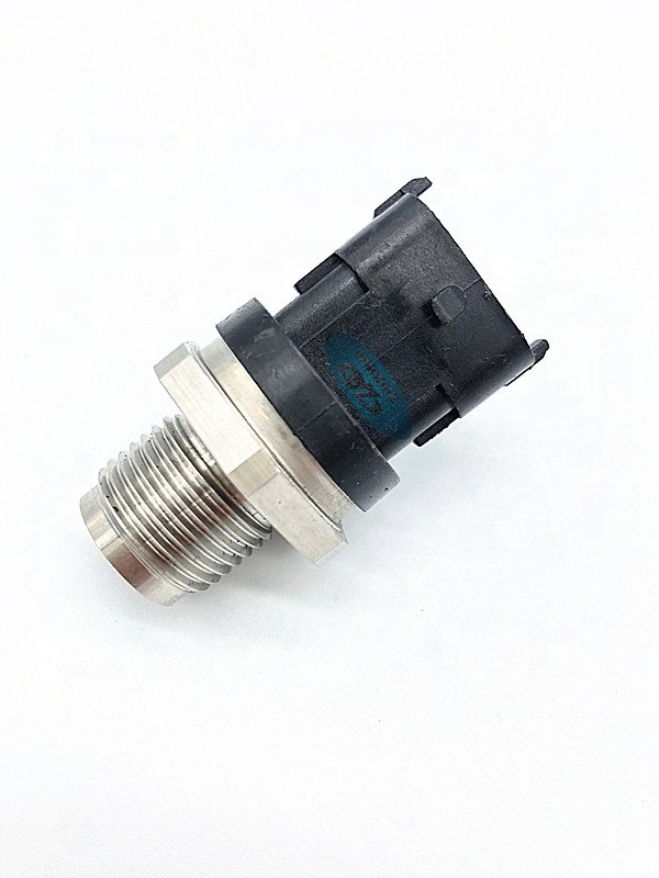 Fuel Rail Pressure Sensor Auto Sensor For European Truck 3843100 20792328 504088732 51274210178 0281002937