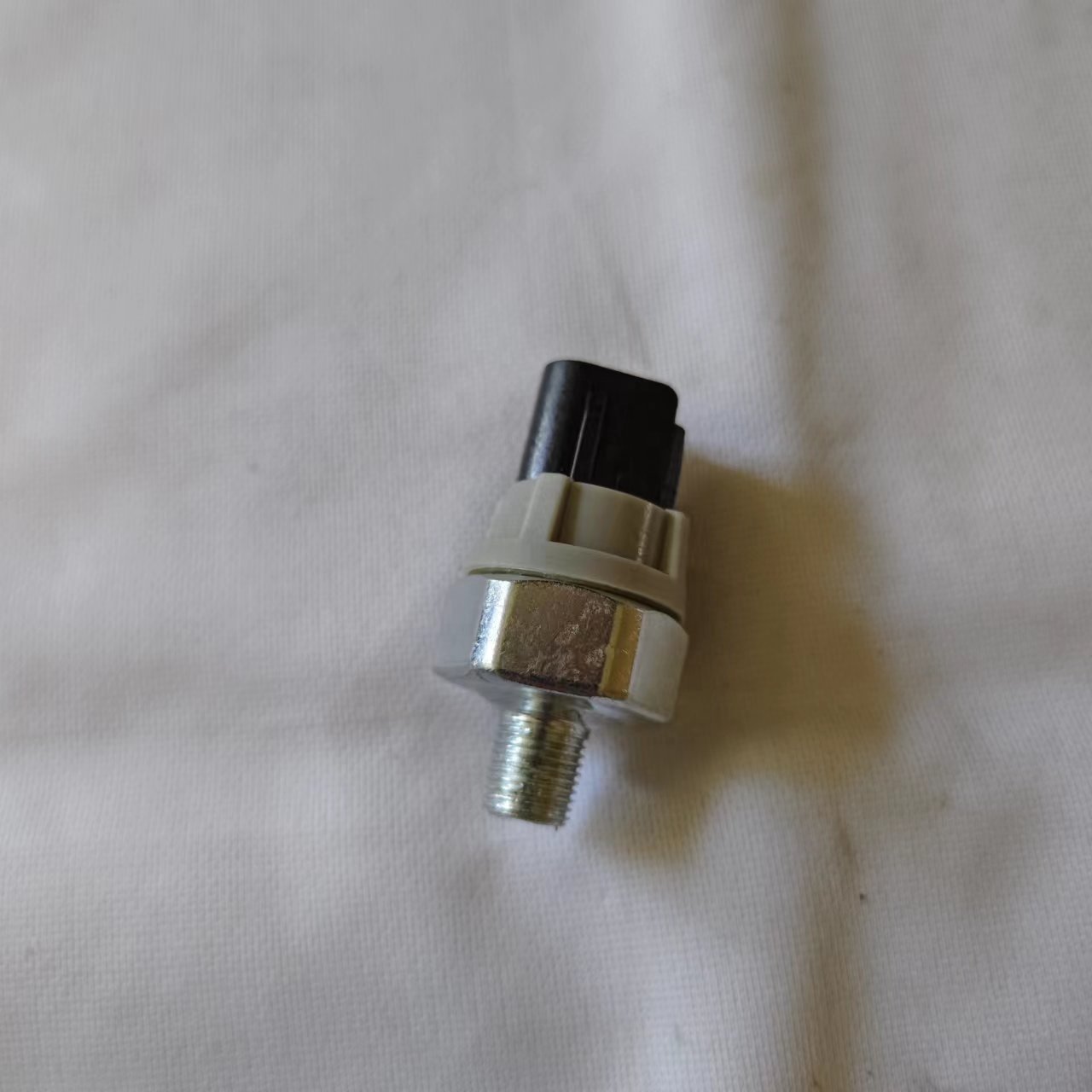 oil pressure switch 83530-14060 83530-14070 83530-30090 83530-60020 3s 4s 4e 5e 4a 5a 7a 1zz 2az 1nz oil pressure sensor