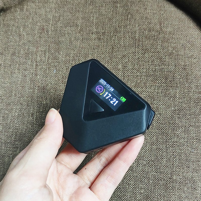 Focusing on Breathalyzer High accuracy keychain FCC CE alcohol tester buy breathalyzer support OEM/ODM color/logo/package Mr b 2