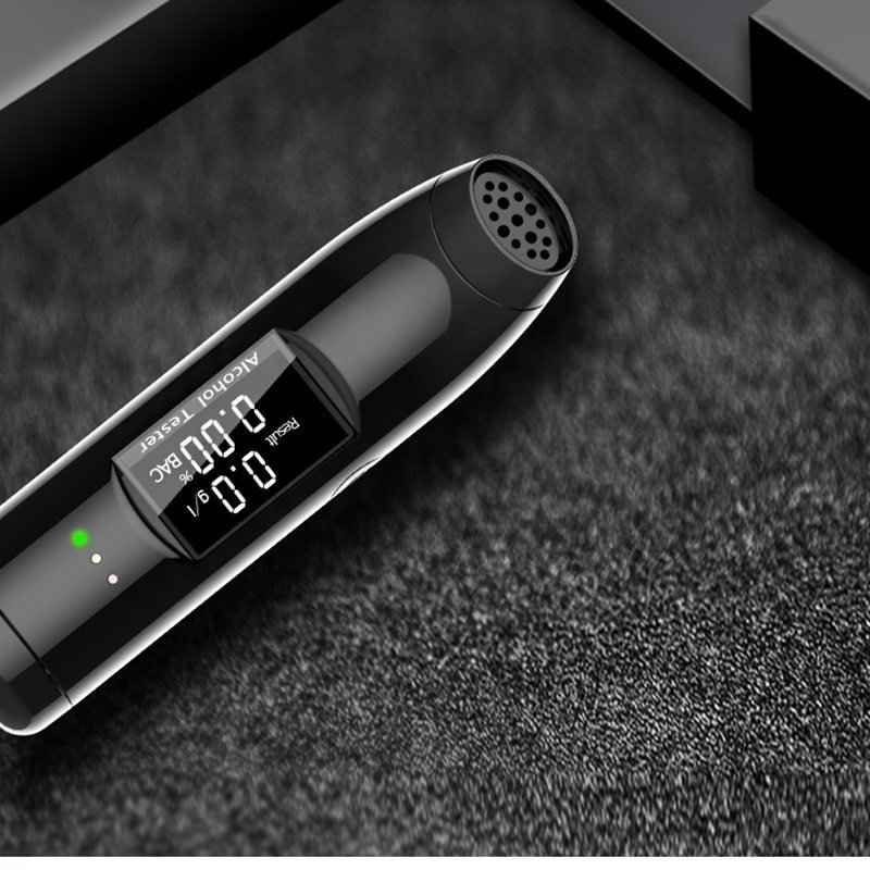 English version of the breathalyzer check drunk driving blow - off type tester wine tester rechargeable type breathalyzer
