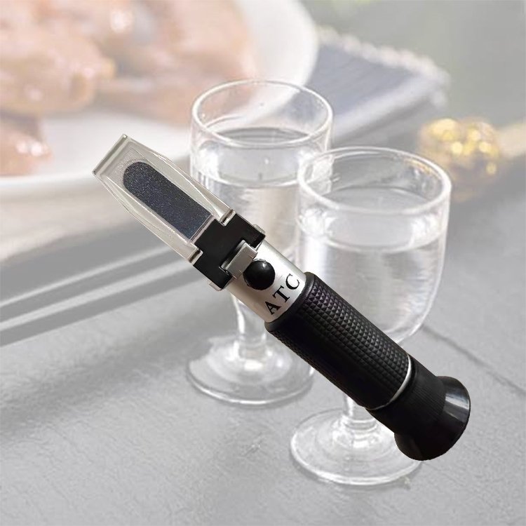 Hand held 0-80% Alcohol refractometer ATC spirits tester Alcoholometer (single scales) Adjustable manual focusing Aluminum