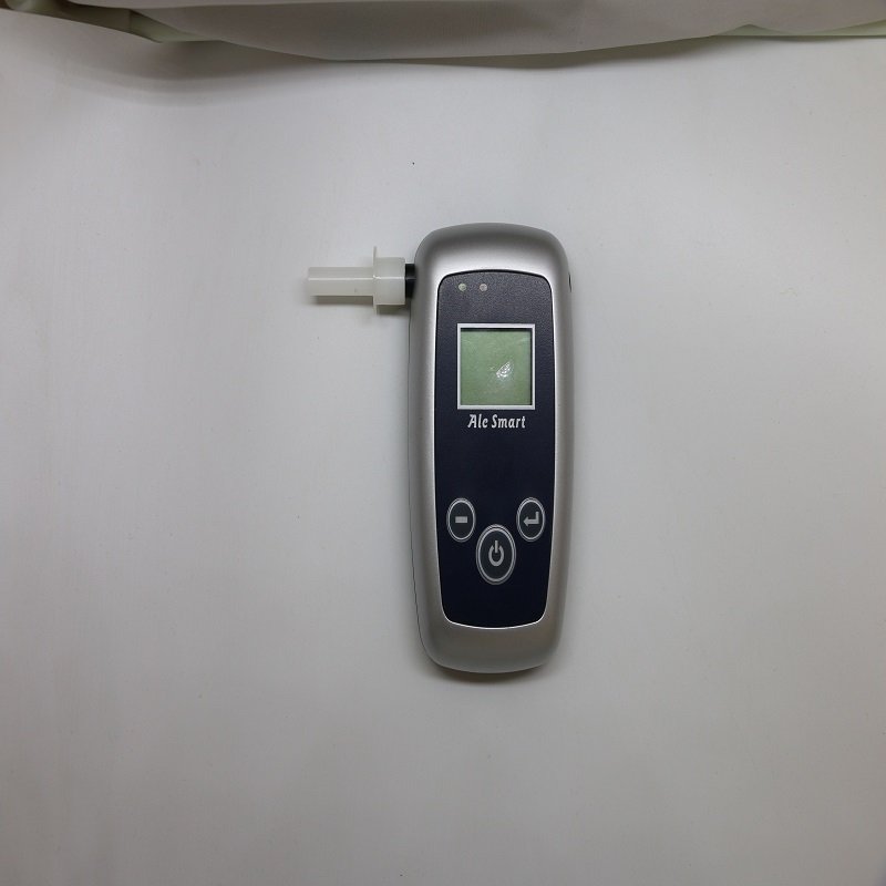 High Accuracy Car Hotel Fuel Cell Breath Alcohol Tester Mini Handheld Consumer Alcohol Breathalyzer