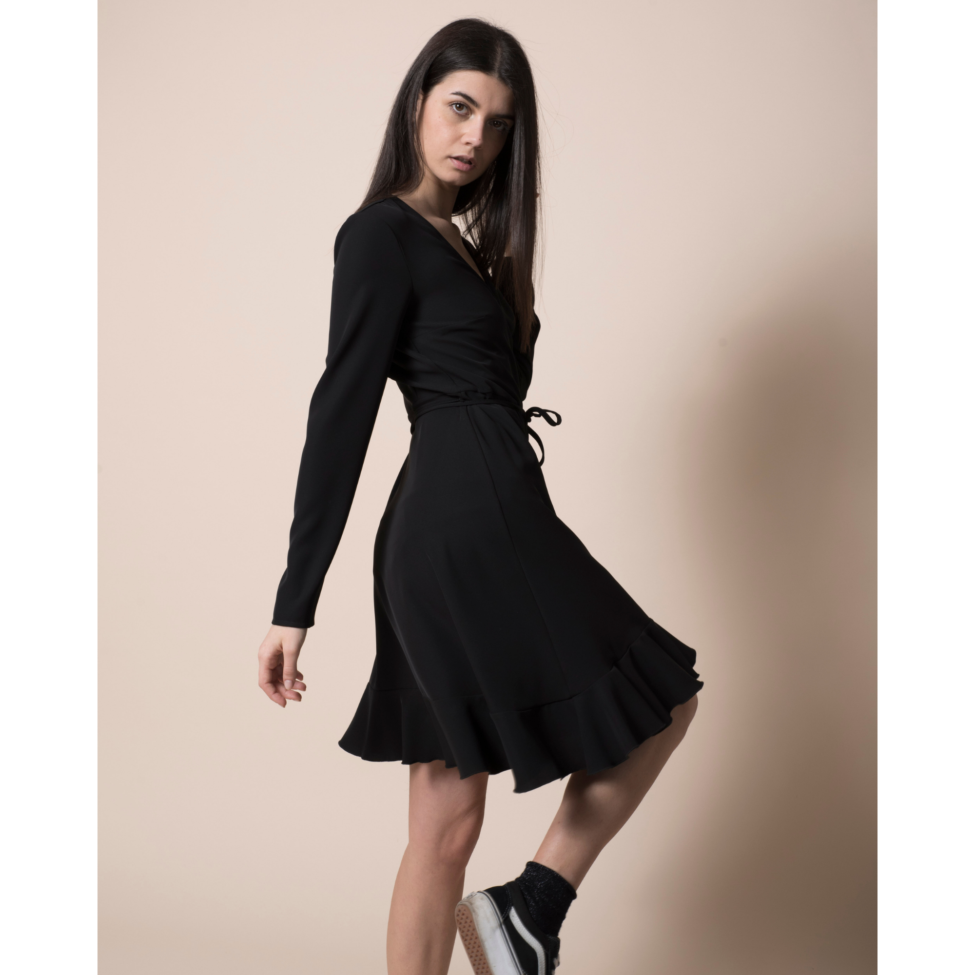 best italian quality 100% open crisscross long sleeve dress tied at the waist with rouge on the skirt, for the day