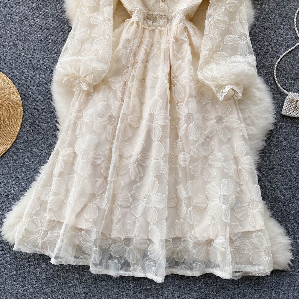 Graceful Women Lace A-line Dress Buttons V-neck Lantern Sleeve Evening Dress Young Lady Dating Casual Dress