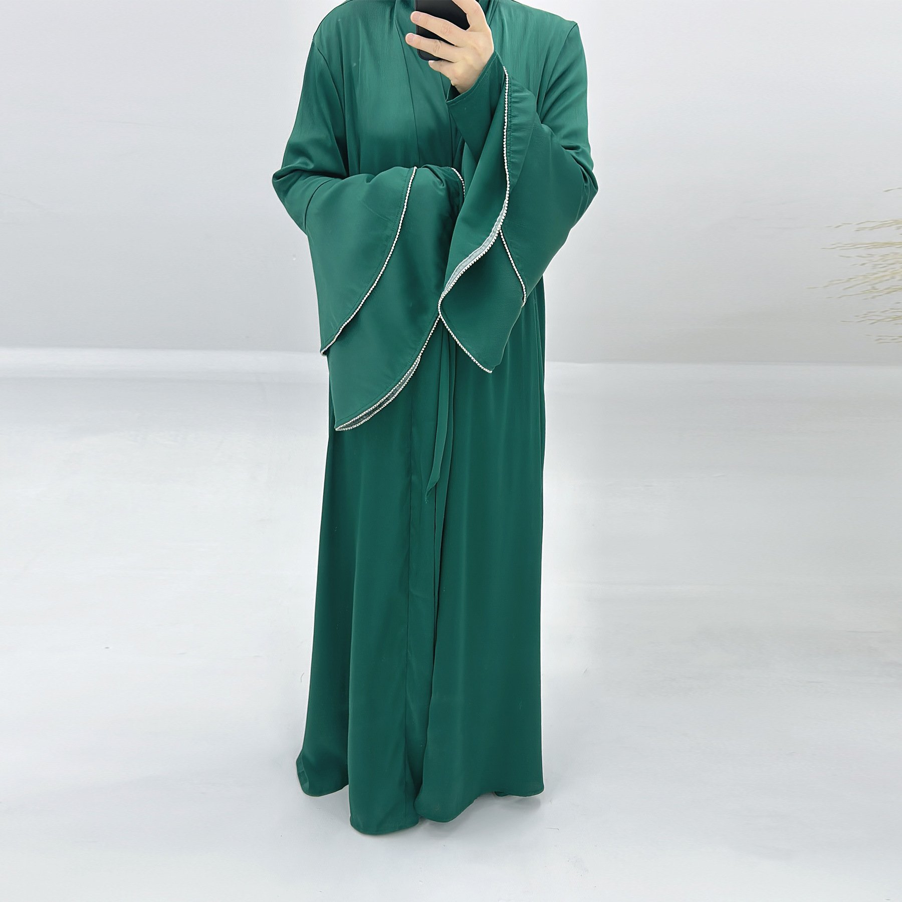 2024 Stylish Trim Dubai Turkish Elegant Three-piece Robe Set Abaya Women Muslim Dress