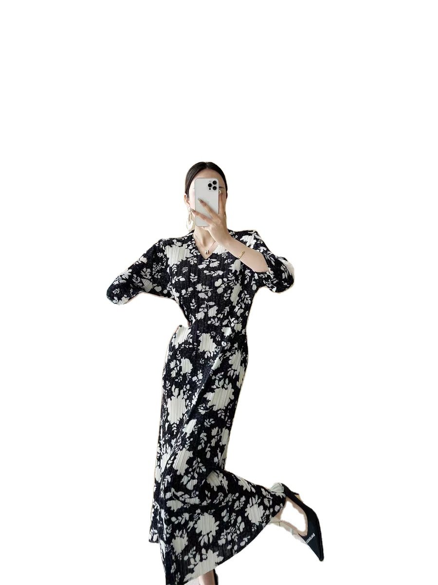 Black Casual Women's Dresses Beige Floral Pleated Dresses Plus Size Women's Dresses