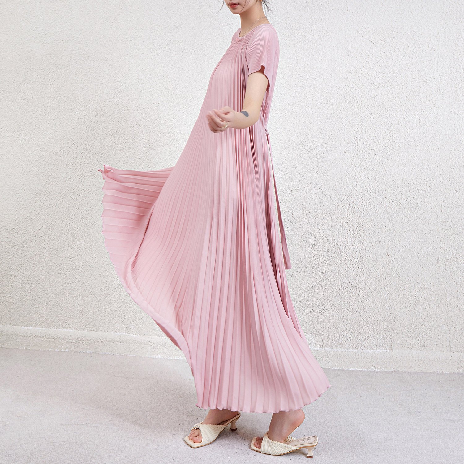 High Quality Miyake Pleated Women's Dress Round Neck Long Sleeve Belt Waist Solid Color Women's Casual Dress