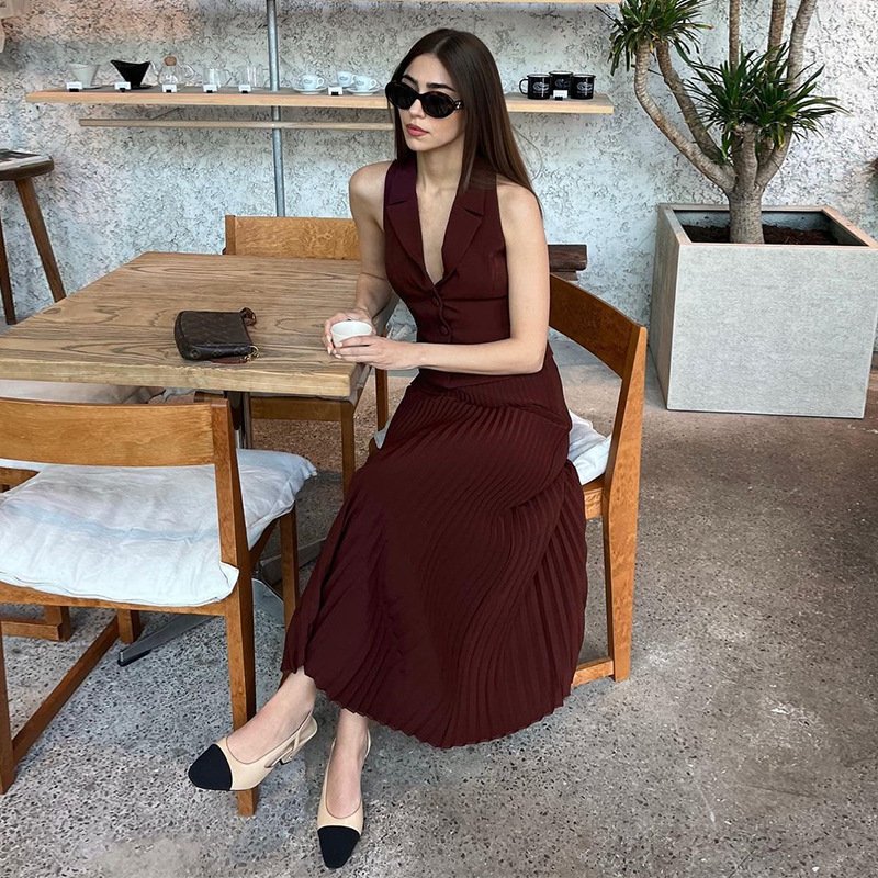 2024 Summer new arrivals blazer vest top and mid-length pleated skirt set