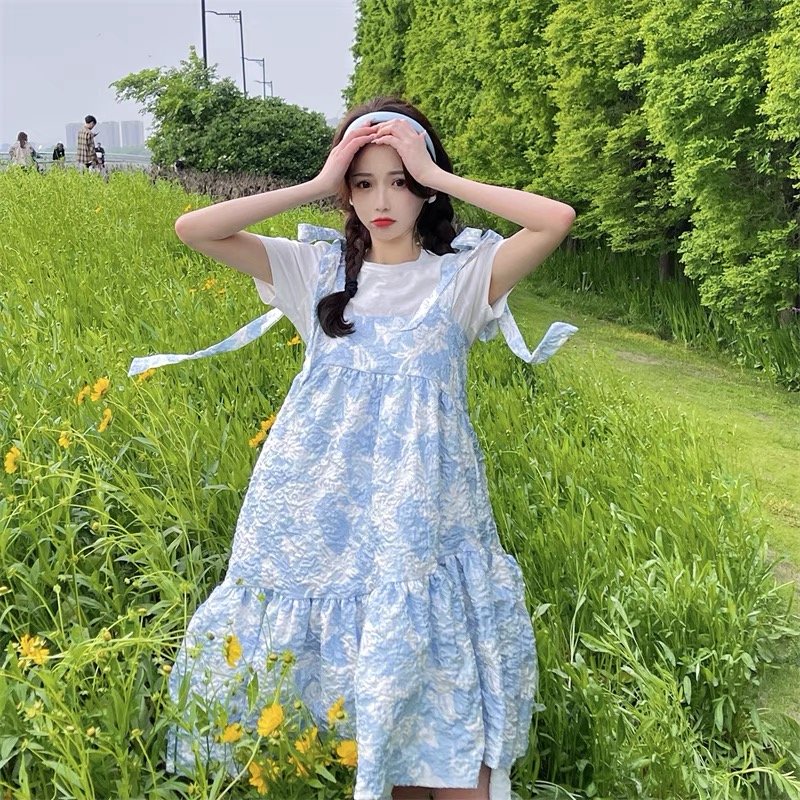 2024 Summer New Waist Slimming Fragmented Flower Skirt High end Bubble Sleeve Women's Dress Manufacturer Wholesale